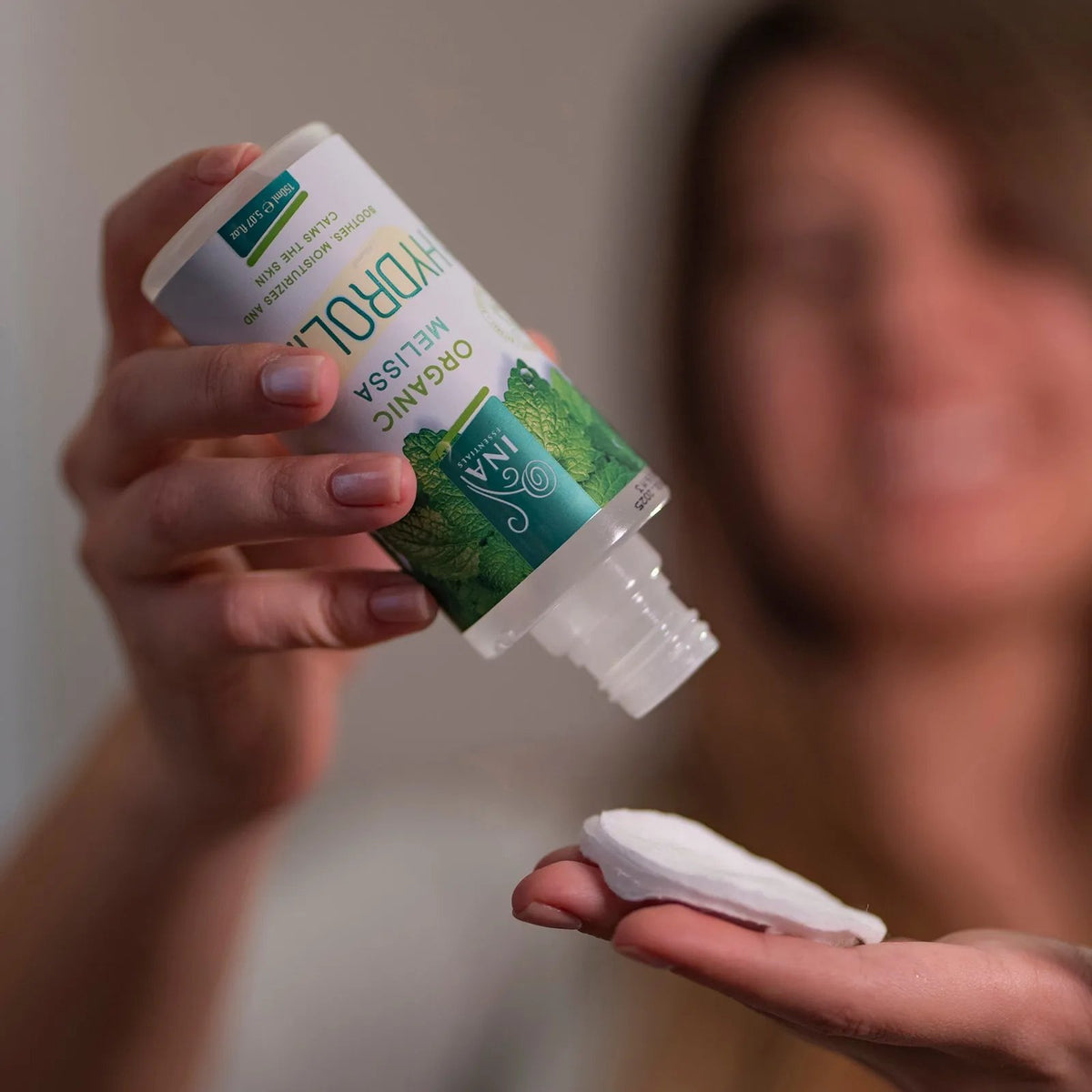 Ujë Organik Melise (Melissa) - Hydrolina për Dermatit dhe Irritime të lëkurës