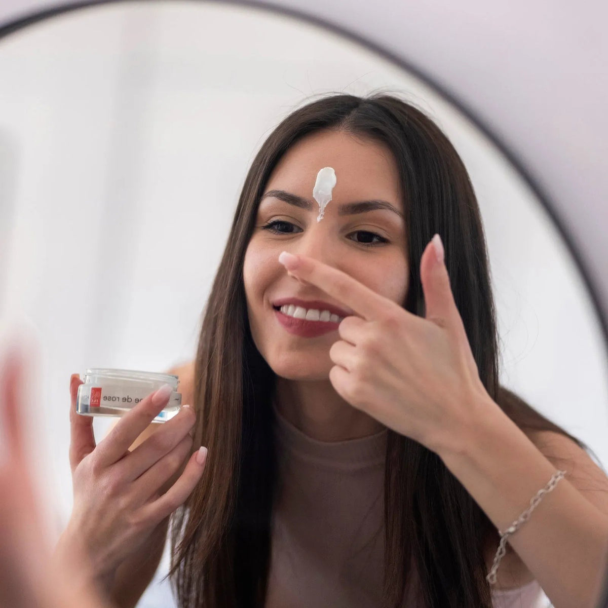 Crème de rose - Hidratues aktiv me SPF30 - shumë i pasuruar me Vaj Esencial Organik Trëndafili