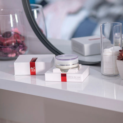 + Dhuratë Crème de rose 50ml