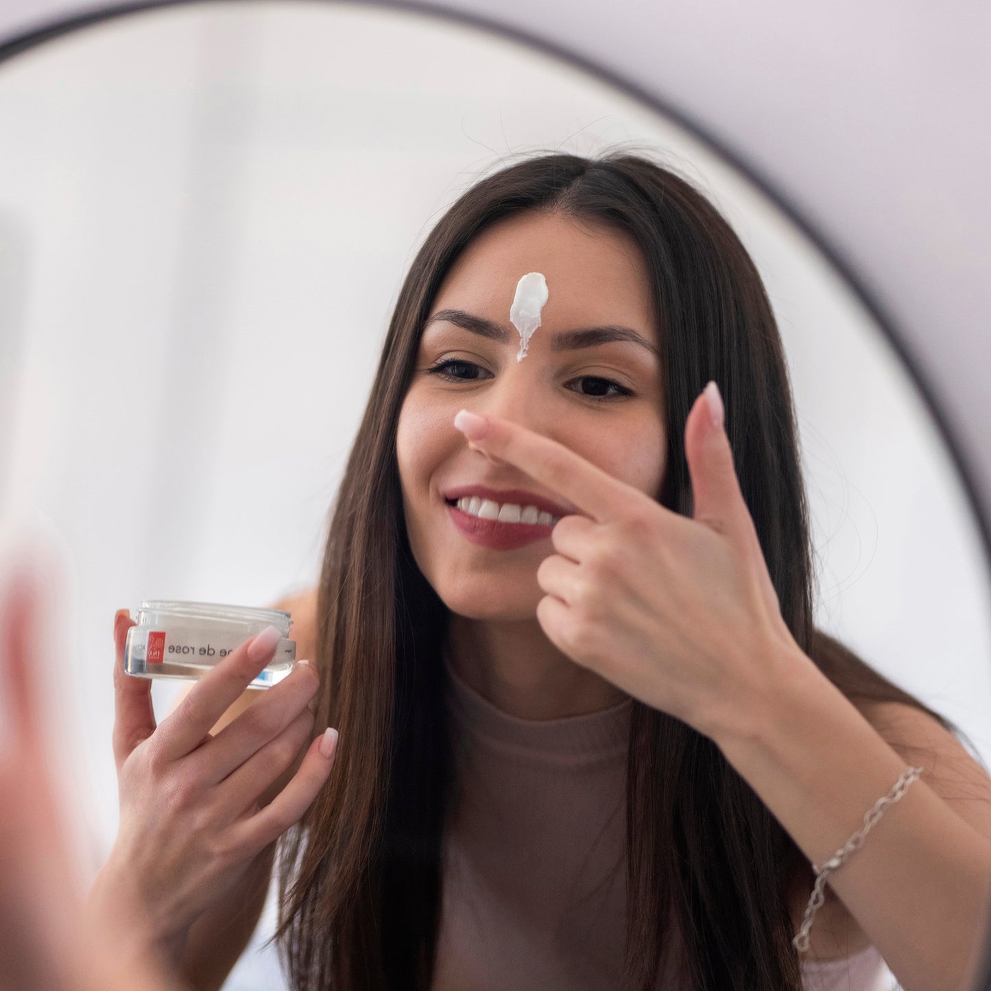 Crème de rose - Hidratues aktiv me SPF30 - shumë i pasuruar me Vaj Esencial Organik Trëndafili