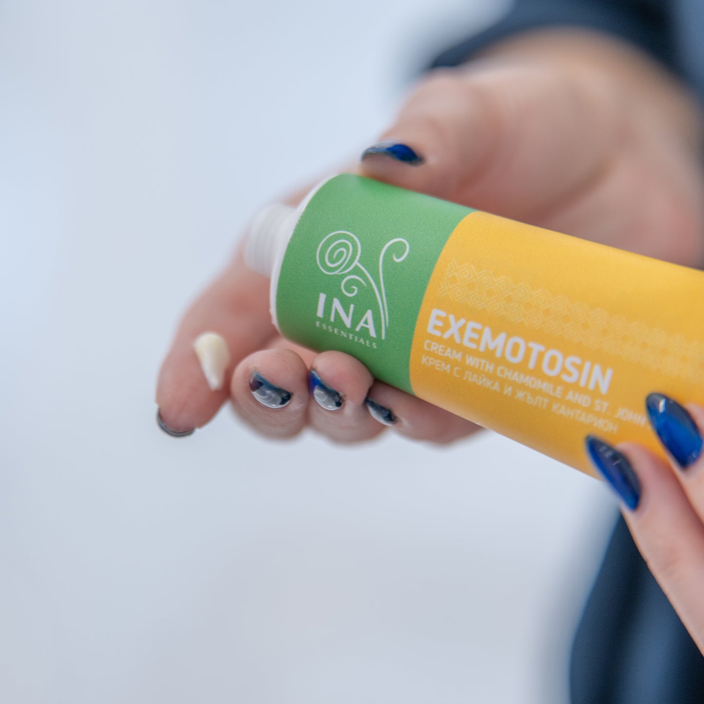 Krem për Psoriazë, ekzemë dhe lëkurë të irrituar - me lule të Shën Gjonit, Kamomil dhe Propolis