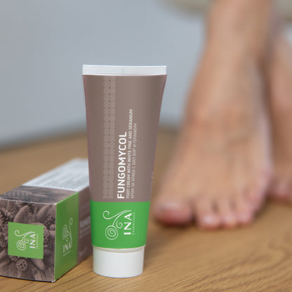 Krem 2 në 1 për Kërpudhat e thonjve dhe lëkurë të thatë e të çarë - me pishë të bardhë, urea dhe barbarozë (Geranium)