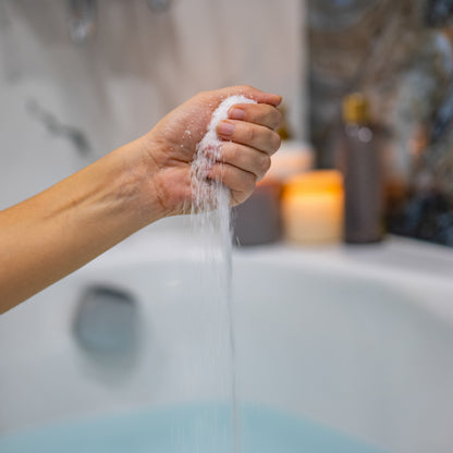 Relax - Kripë banje me Livando dhe Dëllinjë për Relaksim dhe lehtësim të Stresit